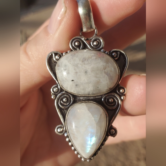 New Rainbow Moonstone 925 Silver Pendant. - Picture 11 of 16